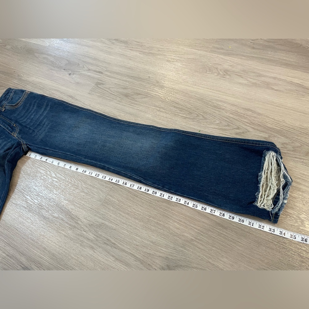 Awesome FREE PEOPLE Flared Blue Jeans with Distressed Cuffs. 24/33 - Picture 10 of 12